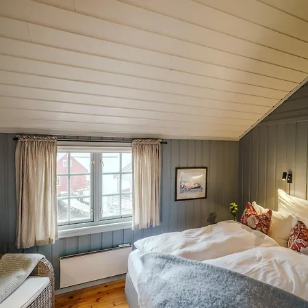 Haholmen - By Classic Norway 4* Karvåg