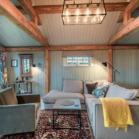 Haholmen - By Classic Norway Hotel Karvåg