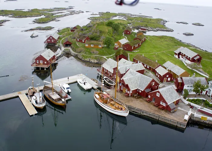 Haholmen - By Classic Norway Hotel Karvåg