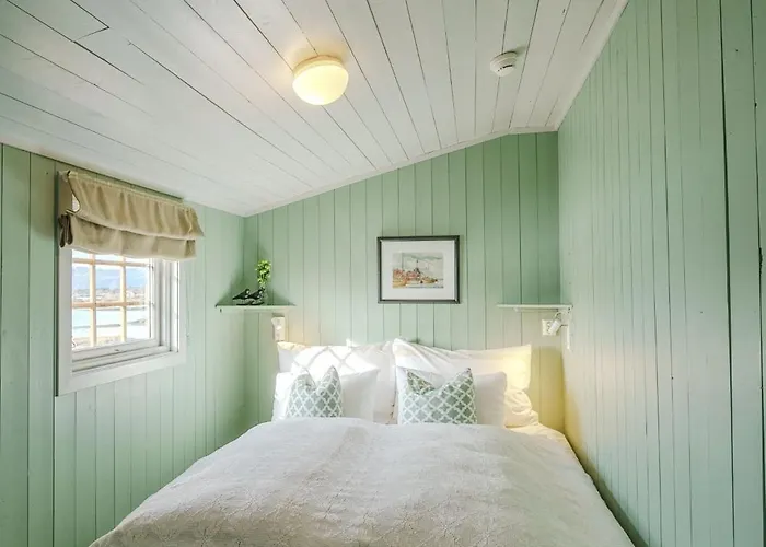 Haholmen - By Classic Norway Отель Karvag