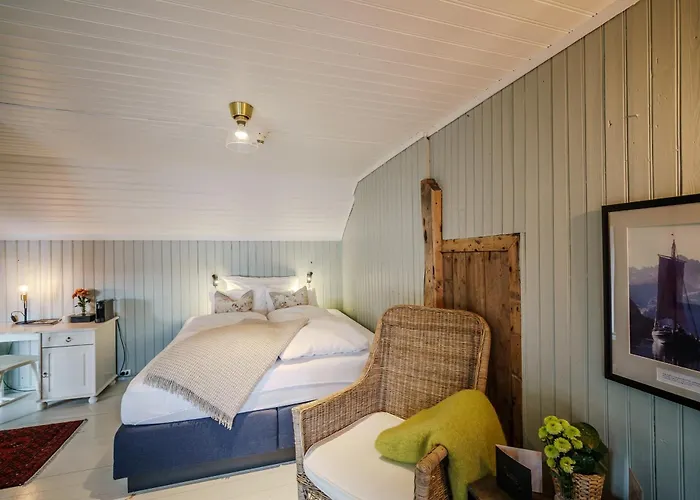 Отель Haholmen - By Classic Norway